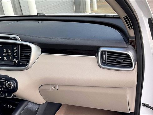 Used 2019 Kia Sorento LX w/ Option Group 020 image 16