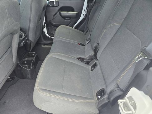 Used 2025 Jeep Gladiator Sport AWD/4WD image 12