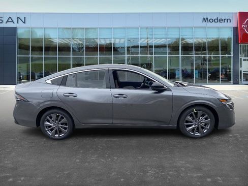 New 2026 Nissan Sentra SL image 4