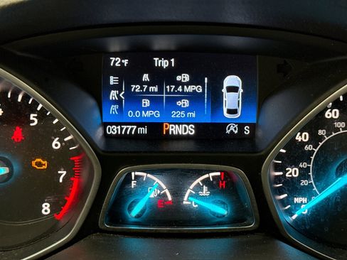 Used 2018 Ford Escape SEL image 9