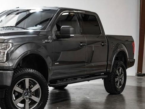 Used 2017 Ford F150 XLT w/ Equipment Group 302A Luxury RWD image 4