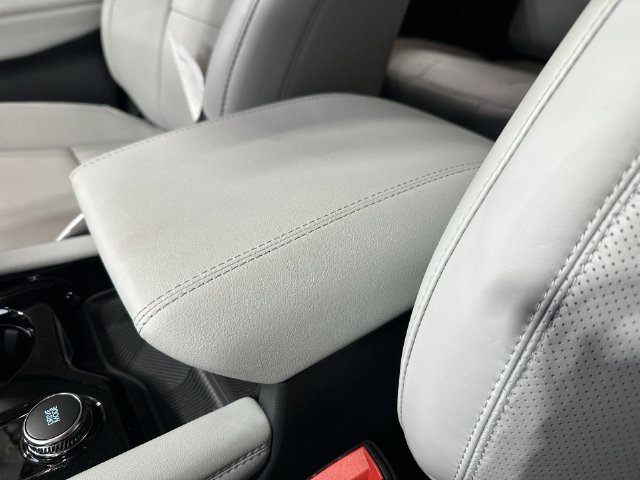 Used 2026 Ford Explorer Platinum w/ LUX Leather Package AWD/4WD image 28
