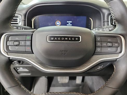 Used 2024 Jeep Wagoneer Series III w/ Premium Group I AWD/4WD image 15