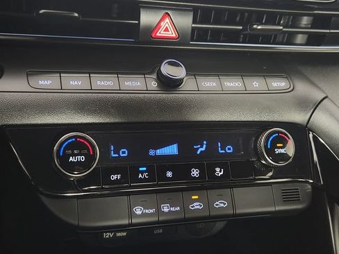 Certified 2025 Hyundai Elantra SEL FWD image 27