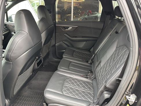 Used 2023 Audi SQ7 Premium Plus w/ Executive Package image 14
