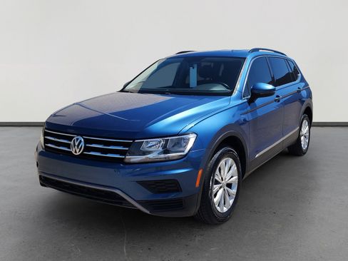 Used 2018 Volkswagen Tiguan SE image 1