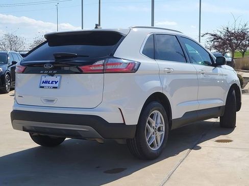 Used 2021 Ford Edge SEL image 3