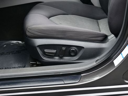 Used 2023 Toyota Camry LE image 12