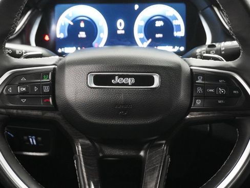 Certified 2024 Jeep Grand Cherokee L Limited w/ Luxury Tech Group II image 20