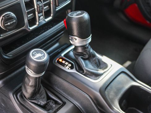 Used 2023 Jeep Wrangler Sport S image 22