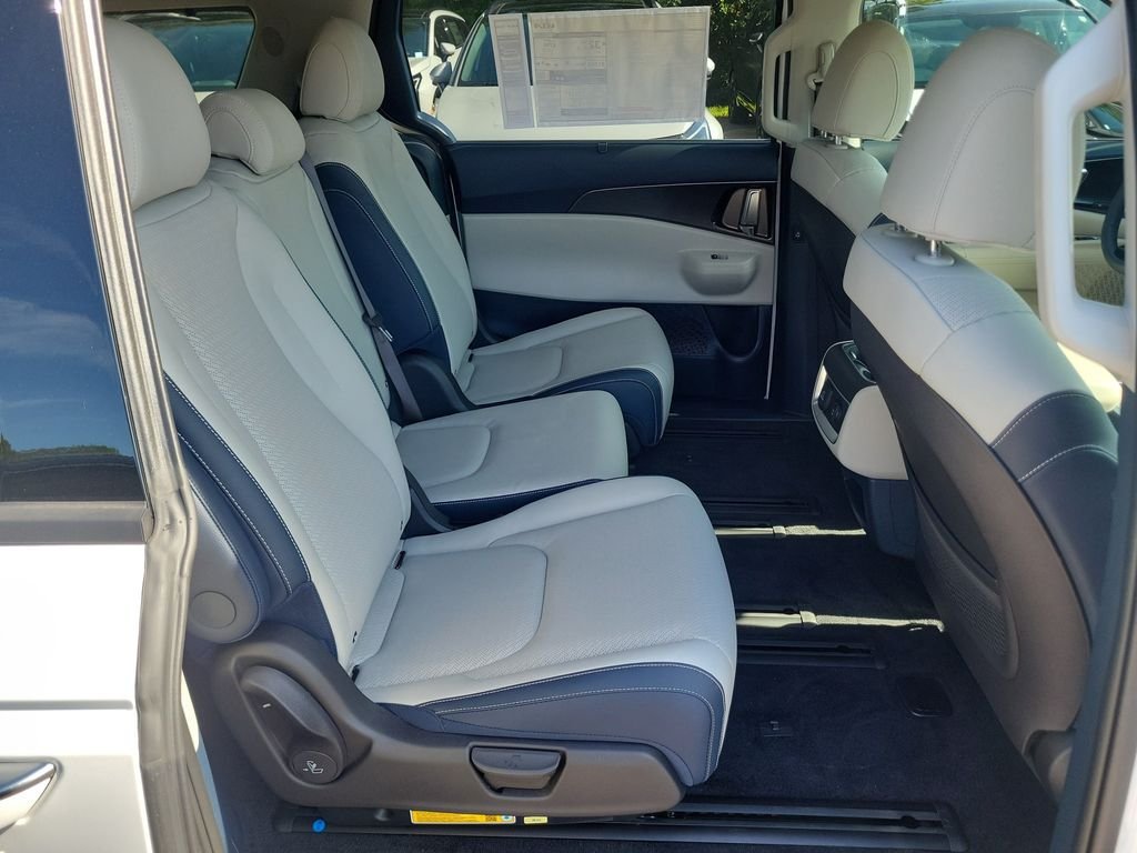 New 2026 Kia Carnival SX Prestige FWD image 12
