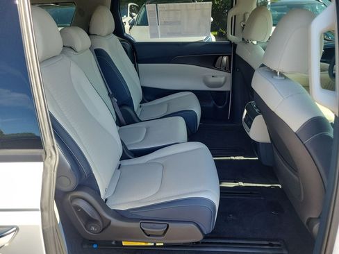 New 2026 Kia Carnival SX Prestige FWD image 12