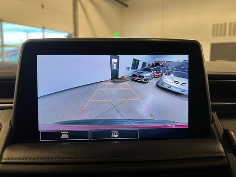 Used 2021 Chevrolet Tahoe Z71 image 18