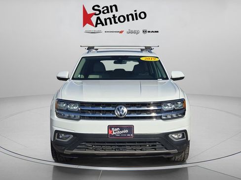 Used 2019 Volkswagen Atlas SEL Premium image 3