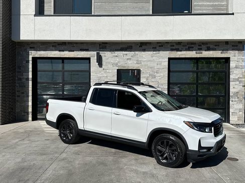 Used 2021 Honda Ridgeline Sport image 1