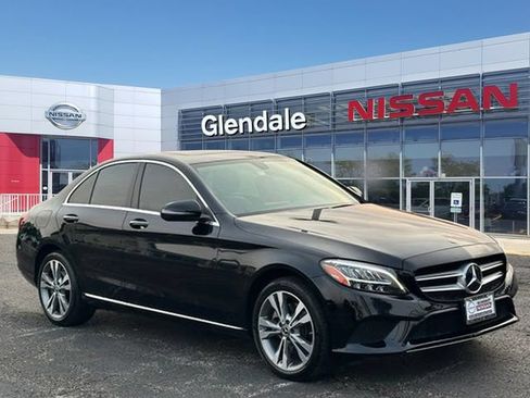 Used 2020 Mercedes-Benz C 300 4MATIC Sedan image 3