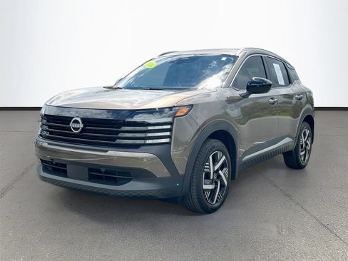 Used 2026 Nissan Kicks SV FWD image 3