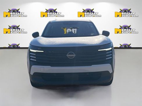 Used 2025 Nissan Kicks S image 2