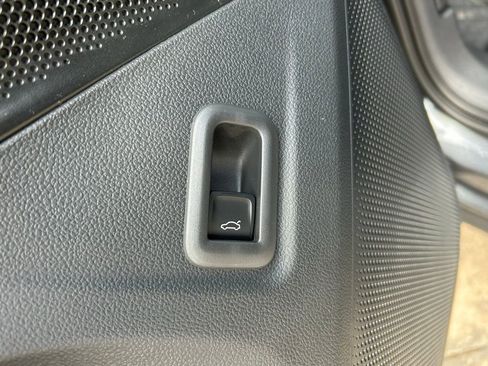 New 2026 Volkswagen Tiguan SE image 42