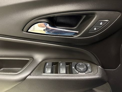 Used 2024 Chevrolet Equinox LT AWD/4WD image 15