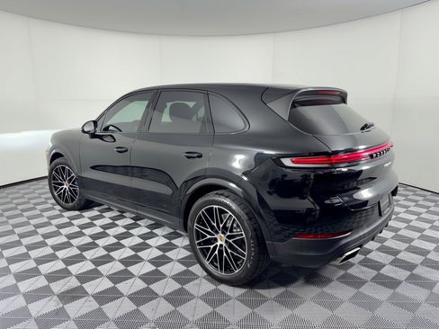Certified 2026 Porsche Cayenne AWD/4WD image 3