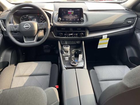 New 2026 Nissan Rogue SV AWD/4WD image 16