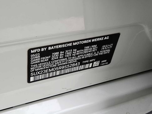 Certified 2024 BMW X7 xDrive40i w/ M Sport Package image 26