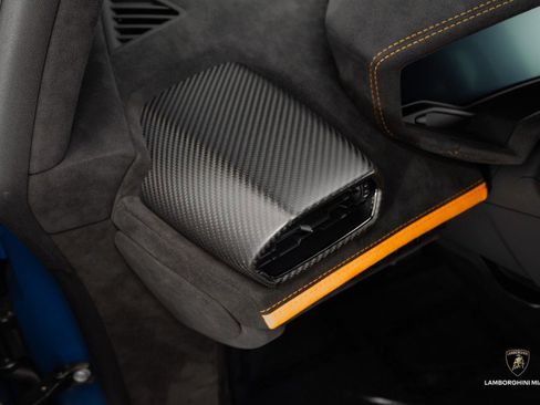 Used 2023 Lamborghini Huracan Tecnica image 34