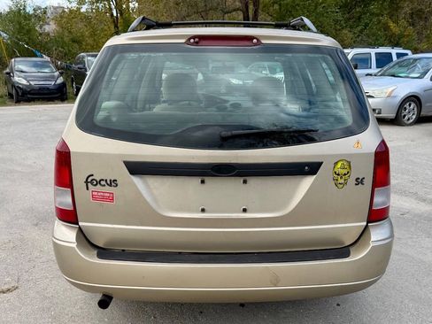 Used 2002 Ford Focus SE FWD image 4