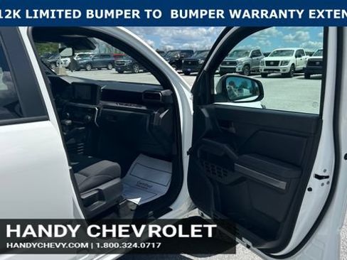 Used 2025 Toyota Tacoma SR5 AWD/4WD image 34