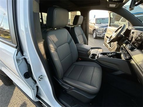 Certified 2024 Chevrolet Colorado ZR2 w/ ZR2 Convenience Package III image 28