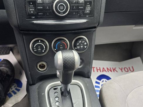 Used 2012 Nissan Rogue S AWD/4WD image 16