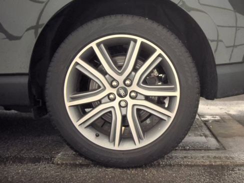 Used 2023 Ford Edge Titanium w/ Class II Trailer Tow Package image 12