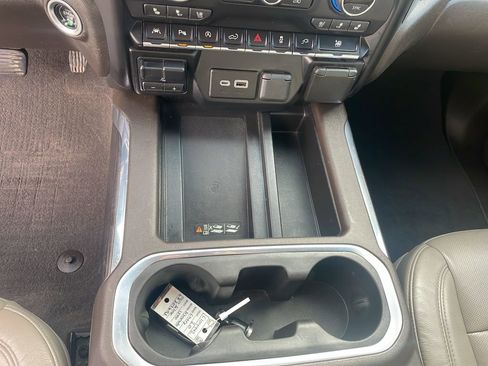 Used 2020 Chevrolet Silverado 1500 LTZ w/ LTZ Plus Package image 17