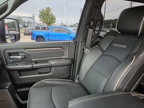 Used 2026 RAM 2500 Laramie AWD/4WD image 30