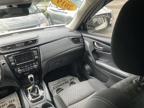 Used 2019 Nissan Rogue SV AWD/4WD image 20