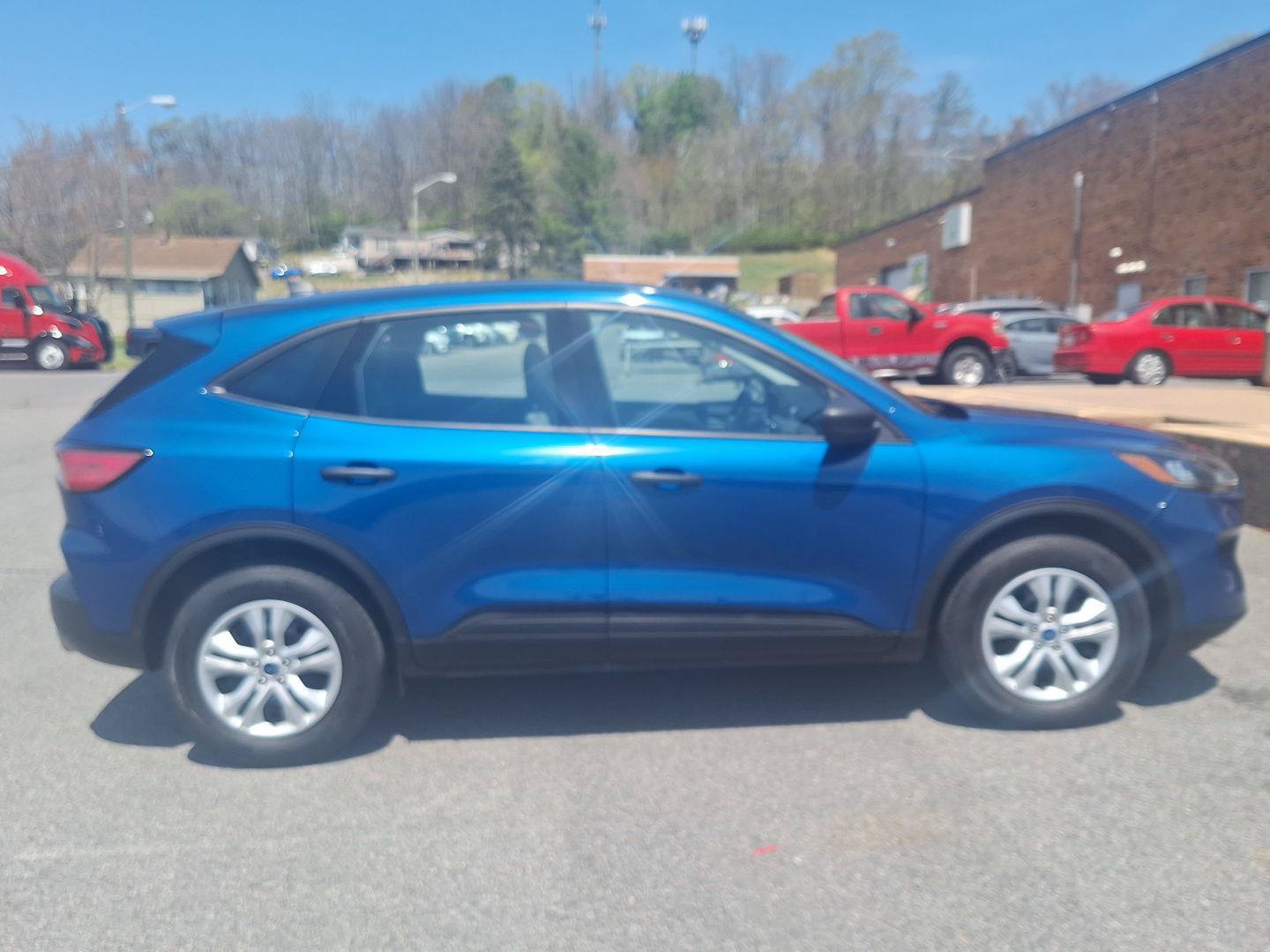 Used 2022 Ford Escape S AWD/4WD image 2