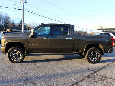 Used 2022 Chevrolet Silverado 3500 High Country w/ Z71 Off-Road Package image 2