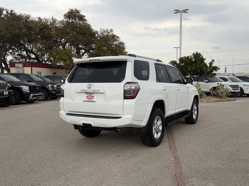 Used 2023 Toyota 4Runner SR5 Premium image 5