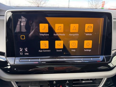 Certified 2025 Volkswagen Atlas Peak Edition SE image 21