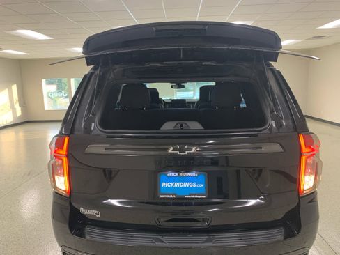 Used 2021 Chevrolet Tahoe Z71 w/ Rear Media and Nav Package image 8