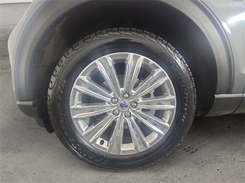 Certified 2023 Ford Explorer Limited w/ Limited Technology Package image 14