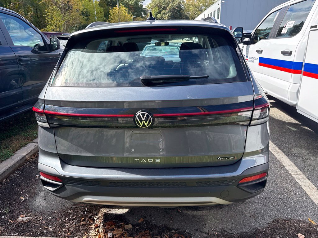 Used 2025 Volkswagen Taos S AWD/4WD image 7