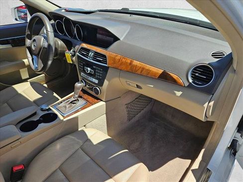 Used 2013 Mercedes-Benz C 250 Sedan image 21