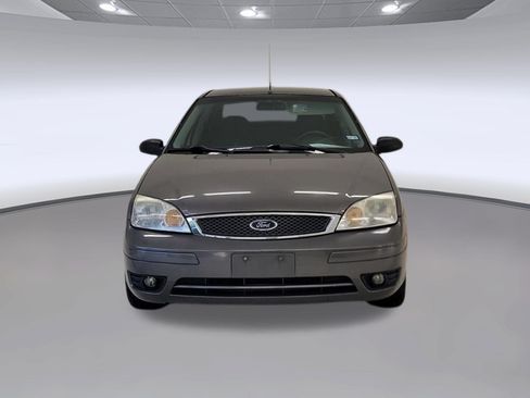 Used 2006 Ford Focus S FWD image 4