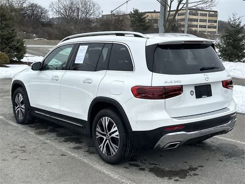 Used 2025 Mercedes-Benz GLB 250 4MATIC image 24