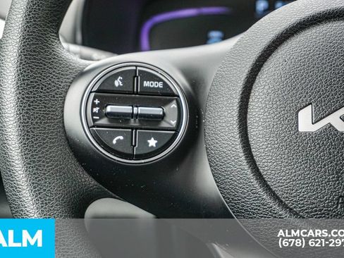Used 2025 Kia Soul LX w/ LX Technology Package FWD image 29