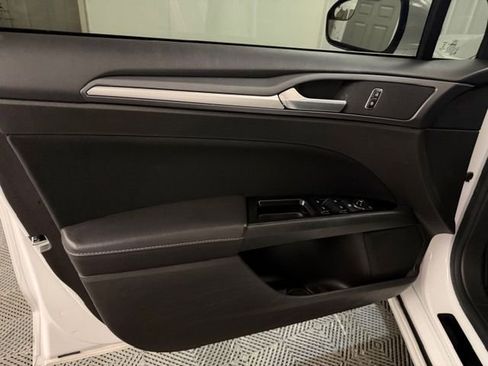 Used 2014 Ford Fusion SE image 6