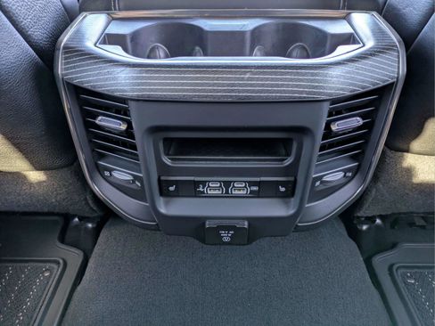 Used 2020 RAM 2500 Limited AWD/4WD image 11
