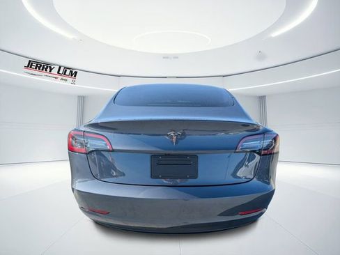 Used 2023 Tesla Model 3 Standard Range image 4